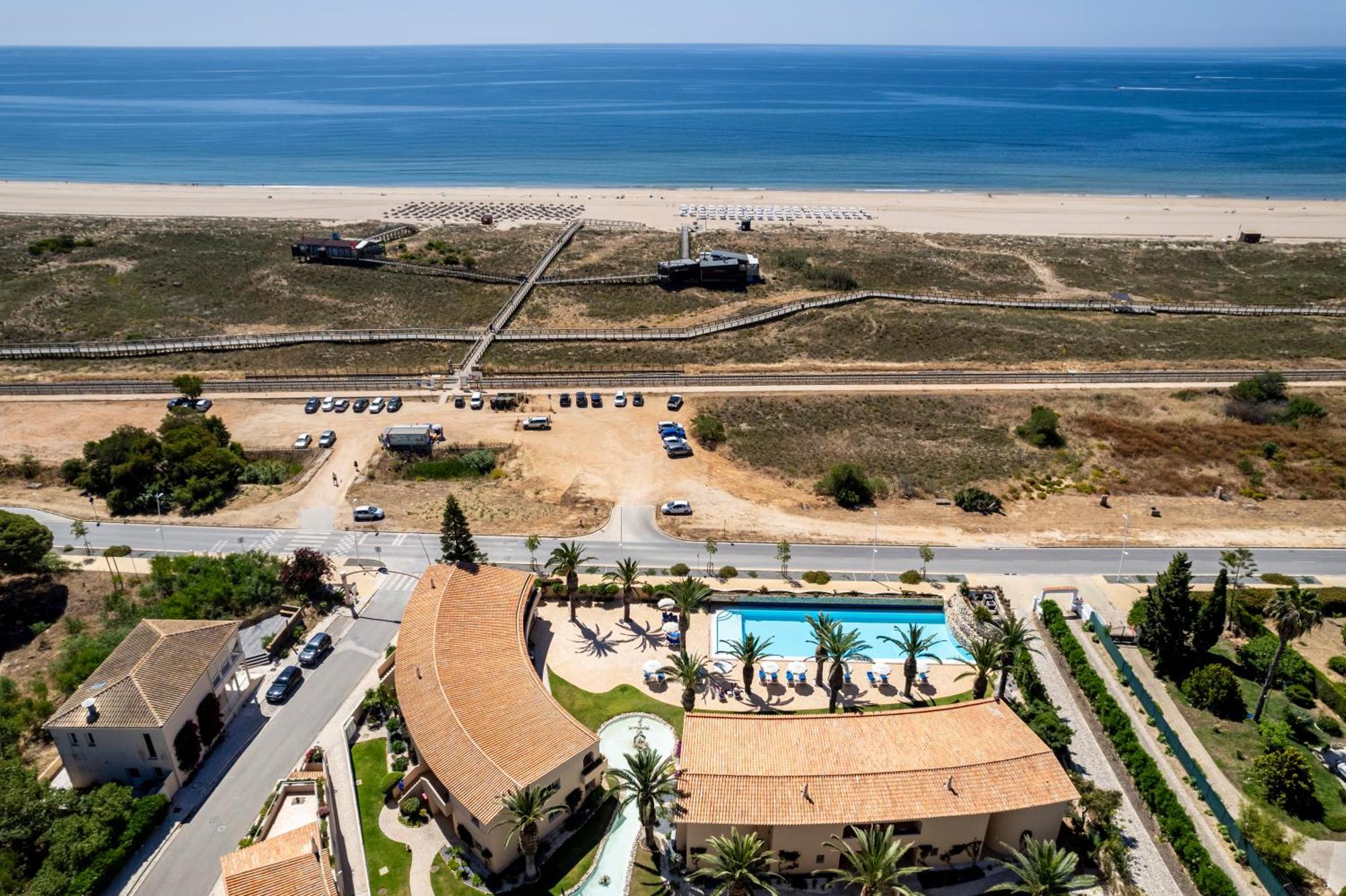 Vila Palmeira Beach Resort Lagos Exterior foto